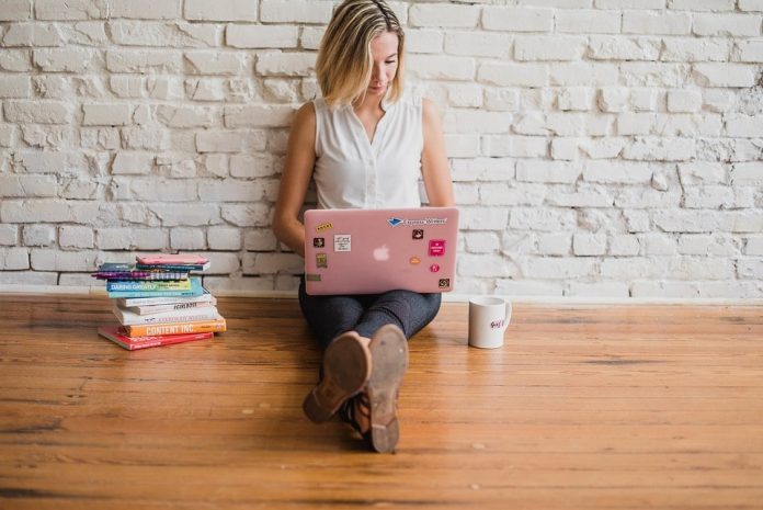 Future Trends: The Evolution of Group Chat Apps in the Workplace